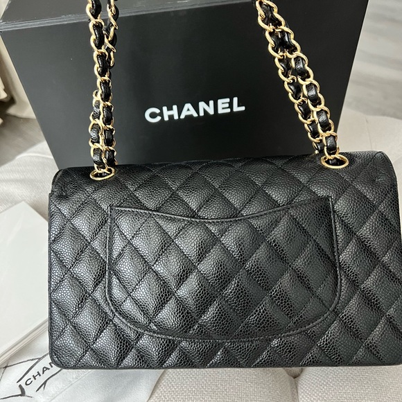 Chanel Classic double flap Caviar with Gold hardware - Picture 9 of 15